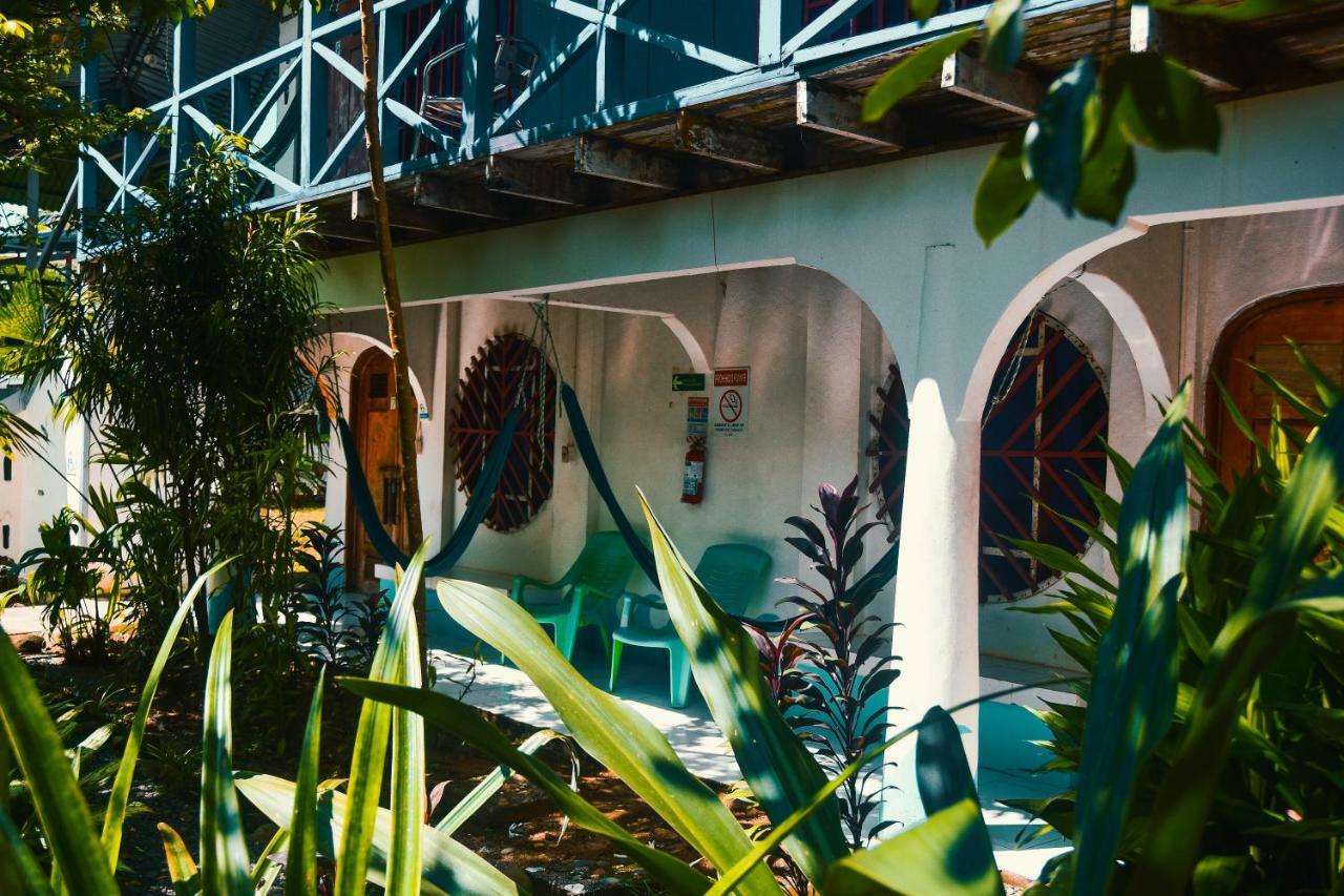 Cabinas Carol Pavones  Exteriér fotografie